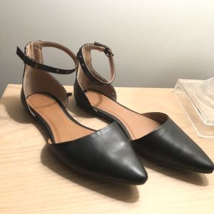 Old Navy Ankle-strap Pointed-toe Flats